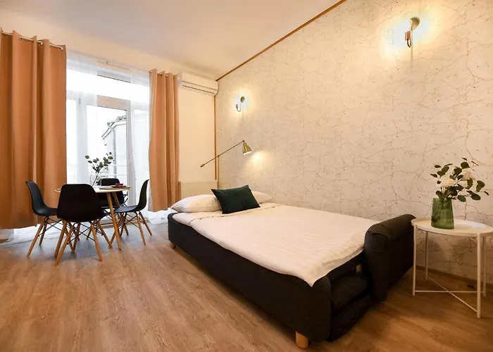 Cozy 1Br Escape - Apartment With Charming Balcony Near Universitate