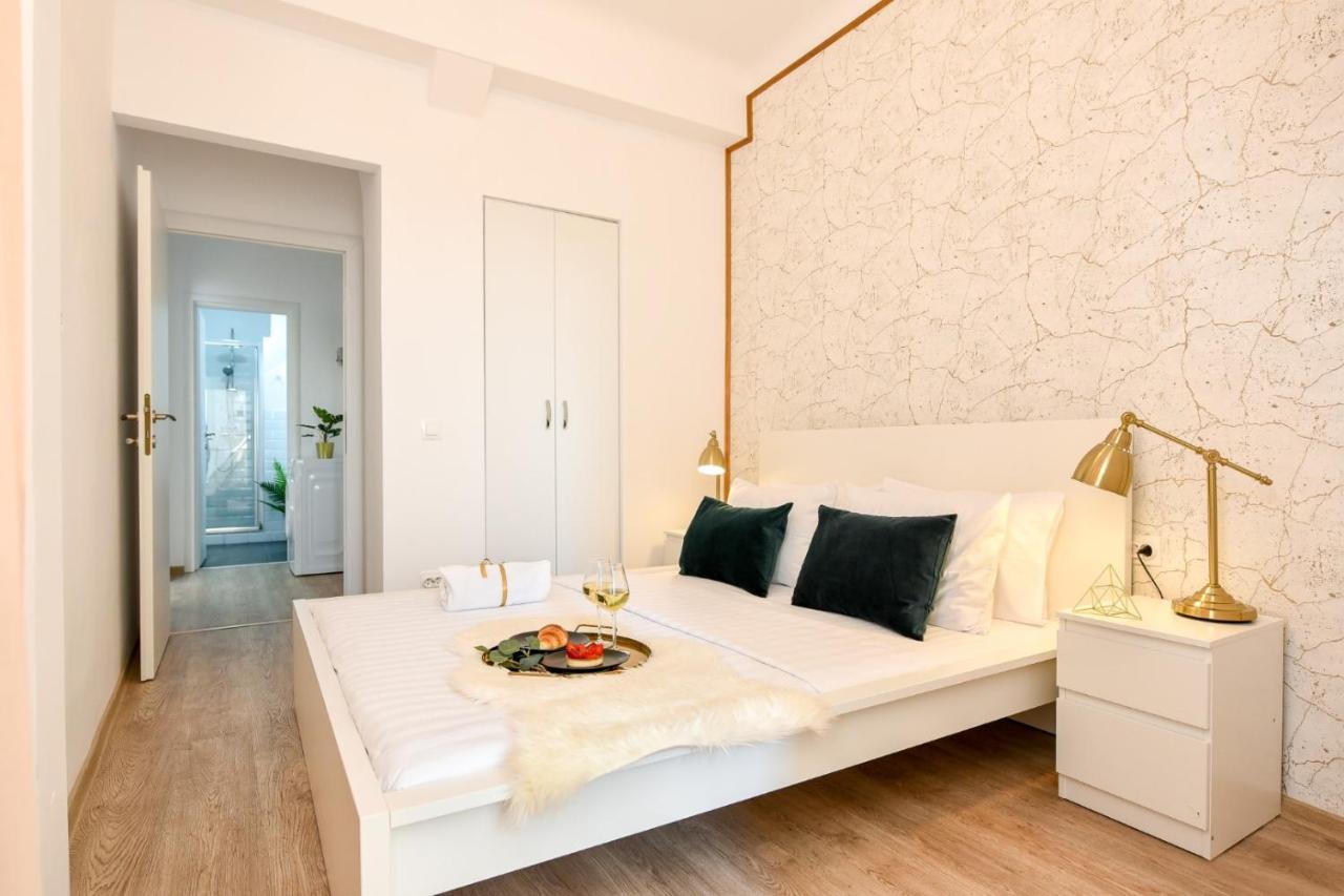 公寓 Cozy 1br Escape - With Charming Balcony Near Universitate 布加勒斯特